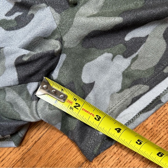 Lucky Brand | Comfy Camo Two Piece Set Tank Top and Shorts Size XS - Picture 15 of 15